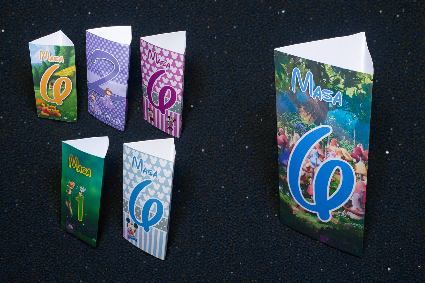 Număr de masă cu meniu personalizat pentru botez – model M6