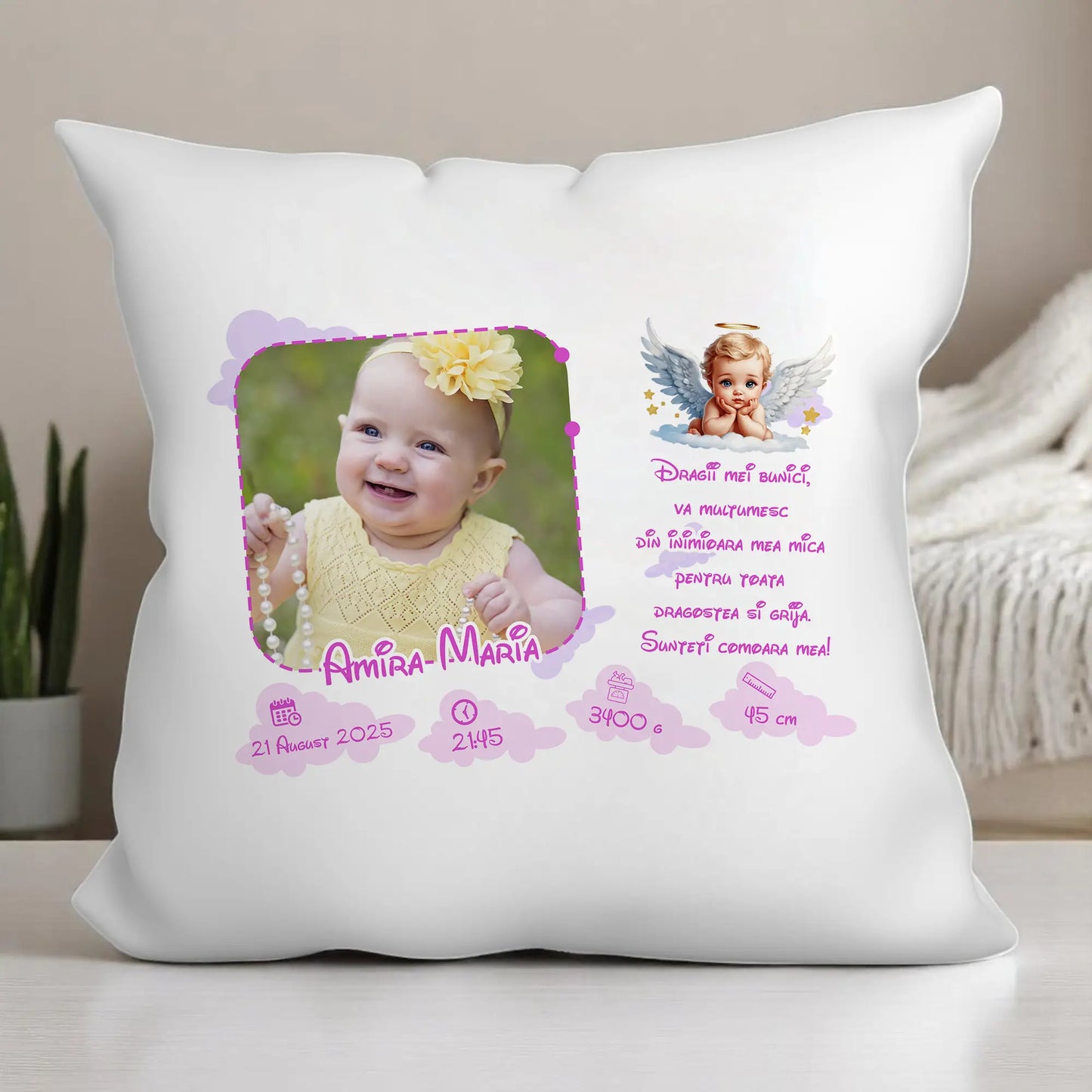 Pernă personalizată cu datele de naștere ale bebelușului – 40×40 cm | de la bebe fetita pentru bunici